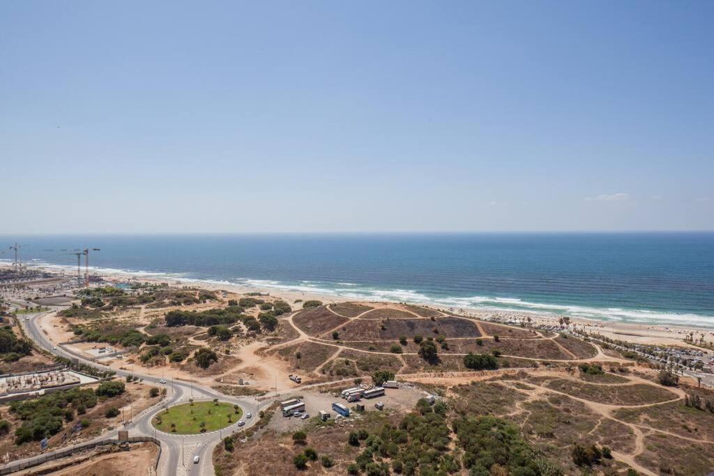 O&O Group- Magical 4Br Apt With Panoramic Sea View บัตยัม ภายนอก รูปภาพ