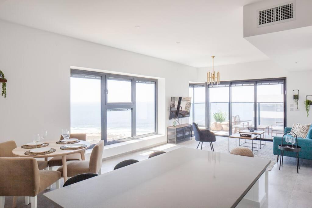O&O Group- Magical 4Br Apt With Panoramic Sea View บัตยัม ภายนอก รูปภาพ