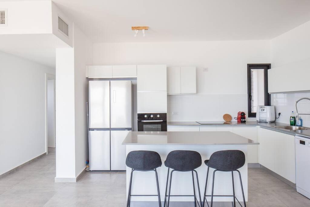 O&O Group- Magical 4Br Apt With Panoramic Sea View บัตยัม ภายนอก รูปภาพ